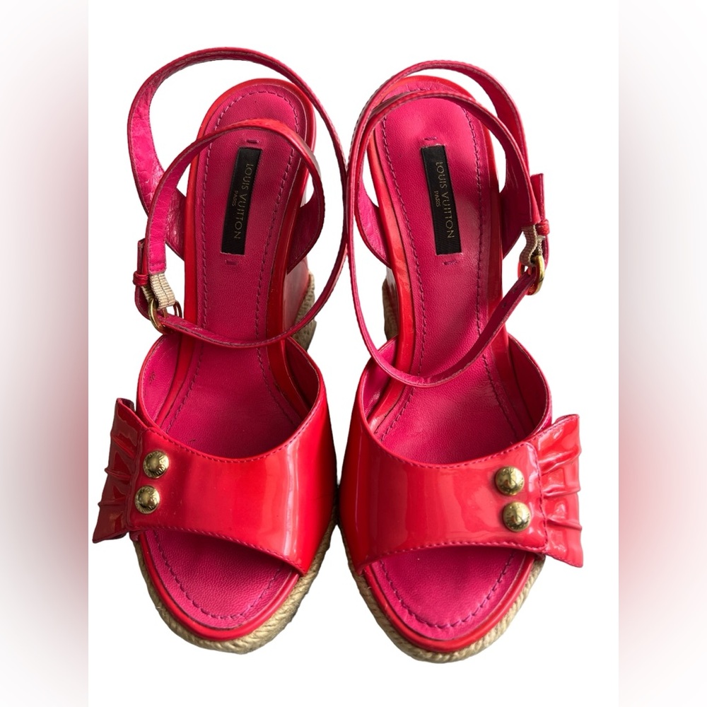 LOUIS VUITTON Monogram Vernis Wedge Sandals Rose Pop 36 - Picture 9 of 15